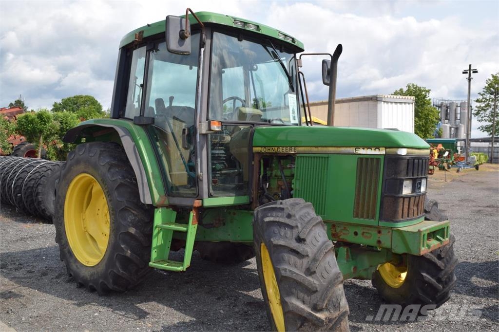John Deere 6100 Traktoren