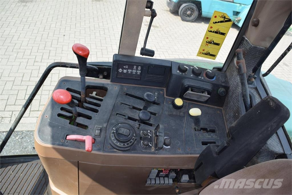 John Deere 6100 Traktoren
