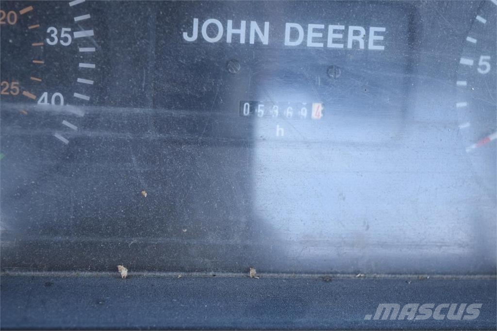 John Deere 6100 Traktoren