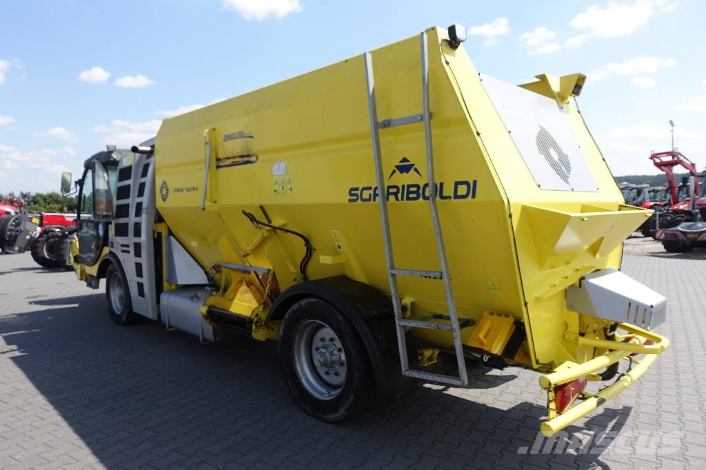 Sgariboldi mav 6214 4ws 混合餵料機