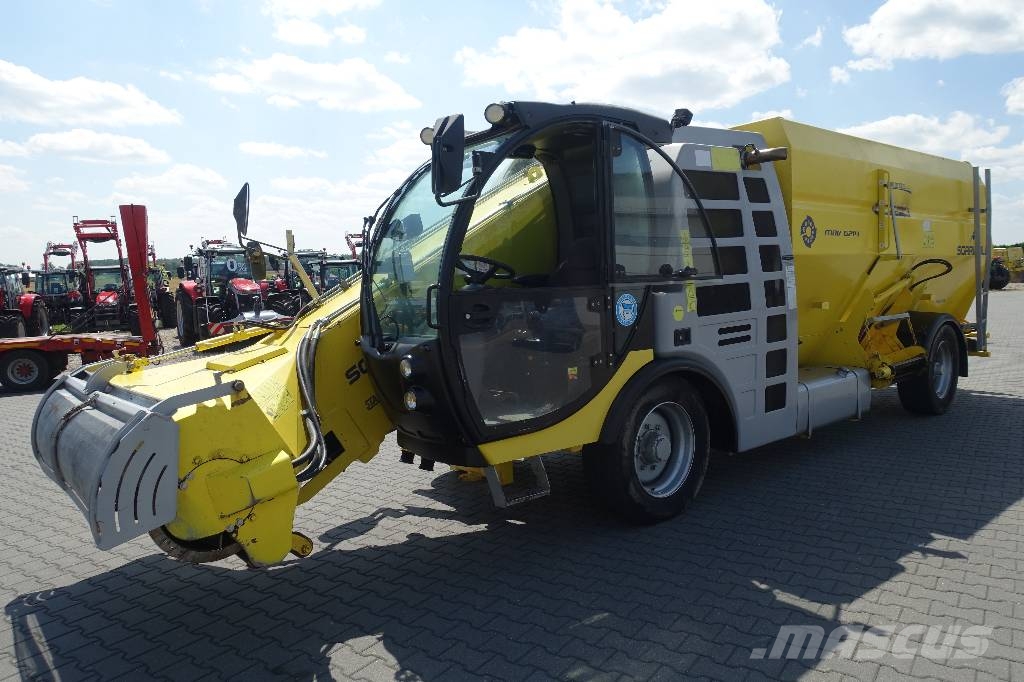 Sgariboldi mav 6214 4ws 混合餵料機