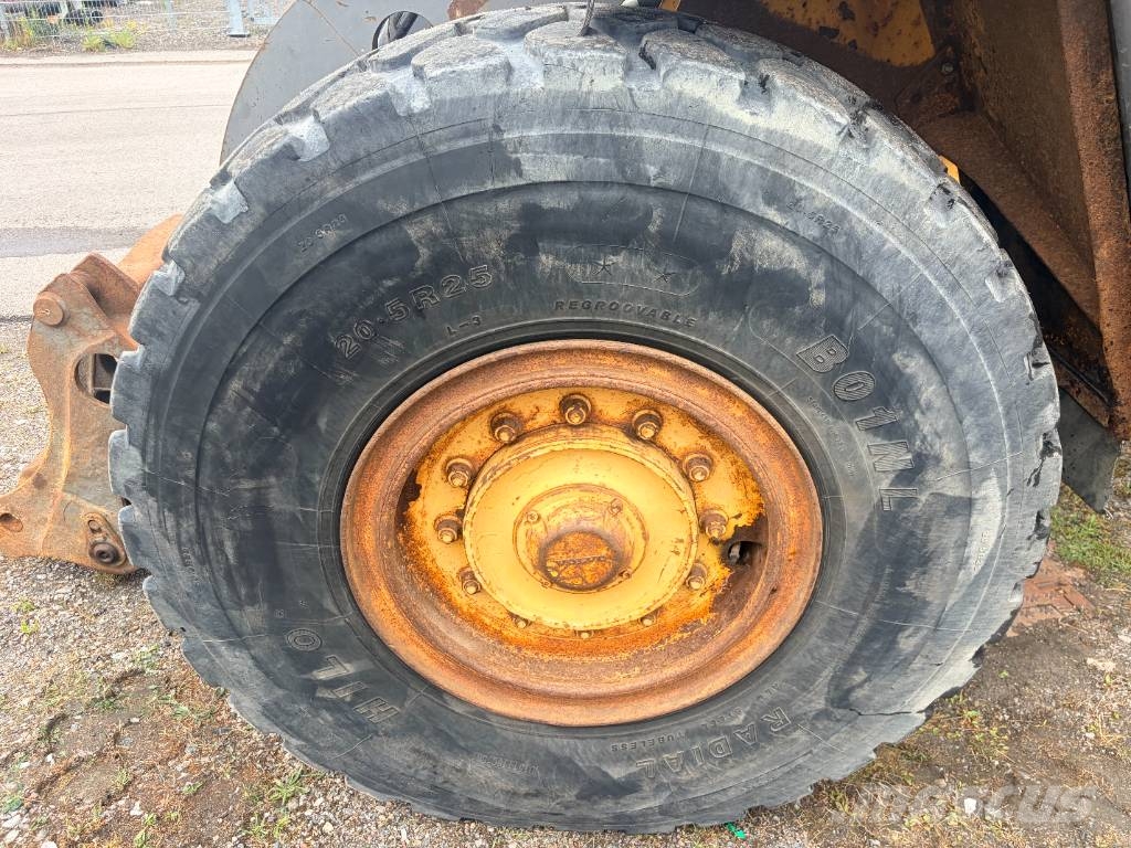 Volvo L 90 C لوادر بعجل