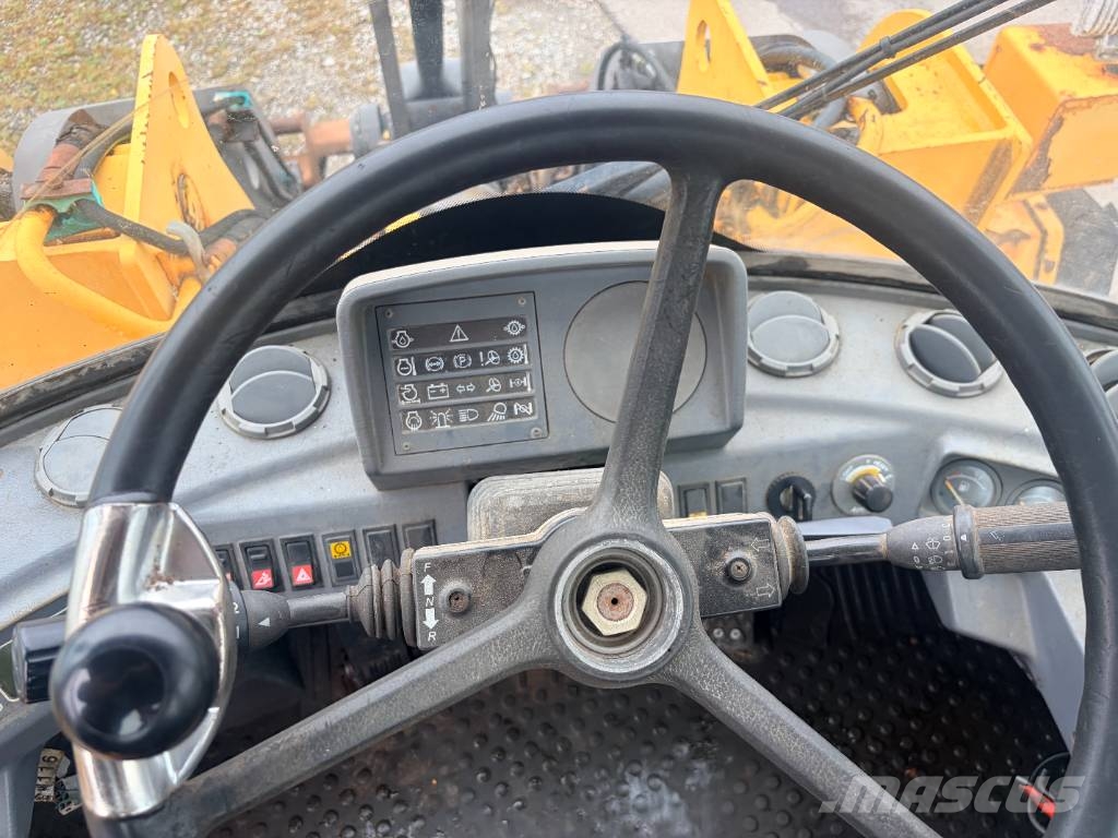 Volvo L 90 C لوادر بعجل