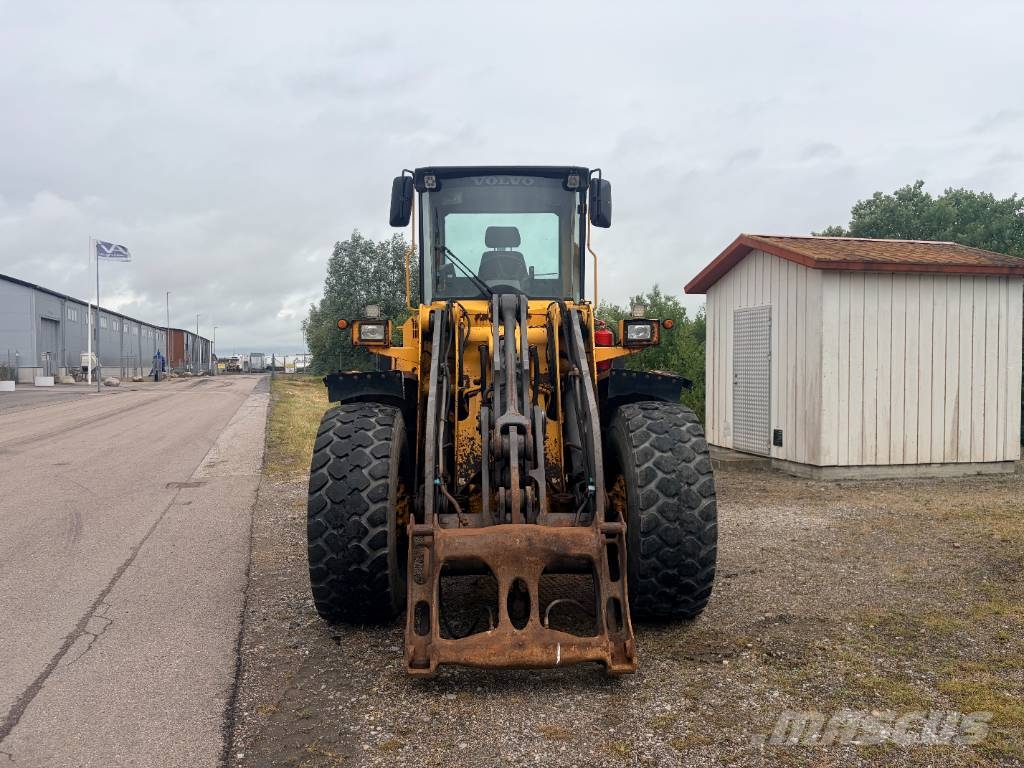 Volvo L 90 C لوادر بعجل