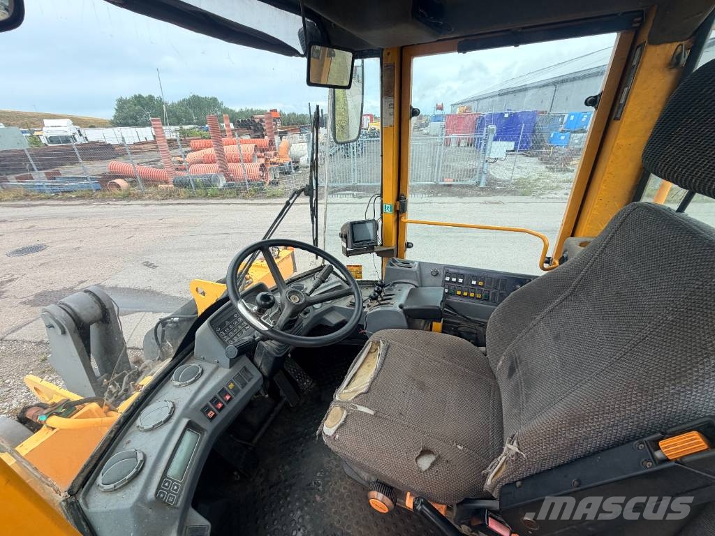 Volvo L 90 C لوادر بعجل