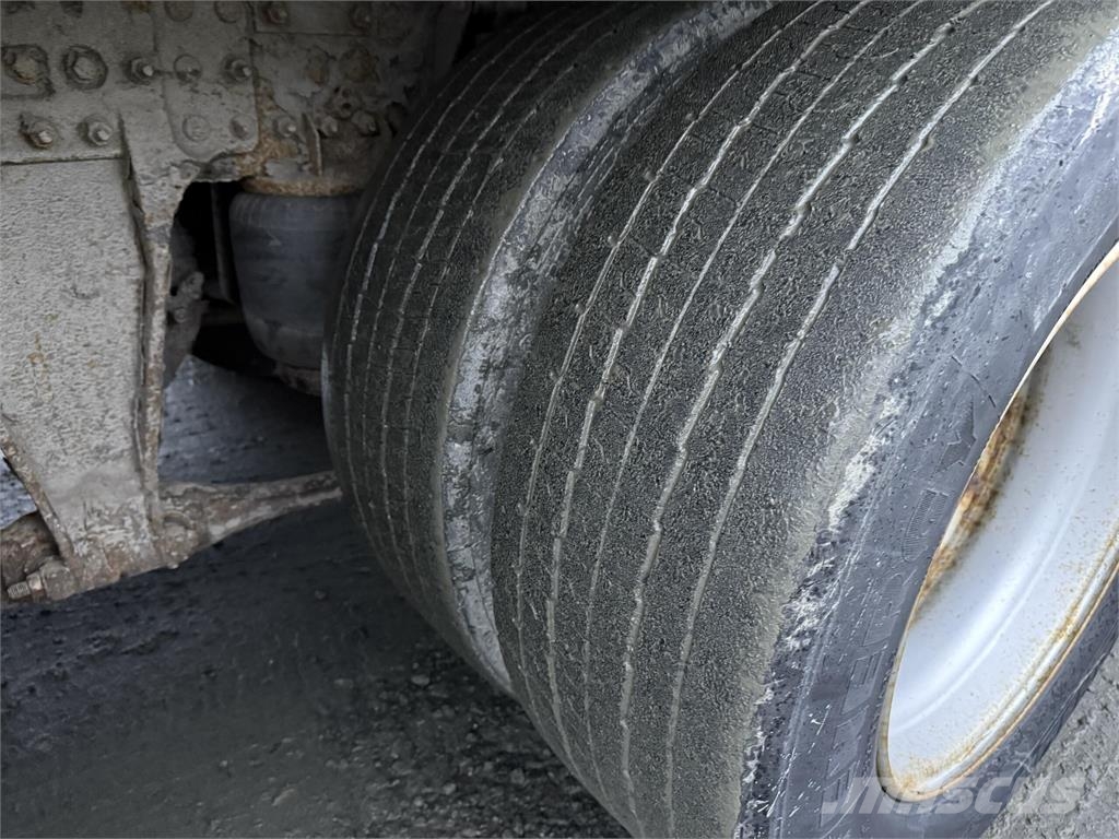 Volvo FM460 Temperature controlled trucks