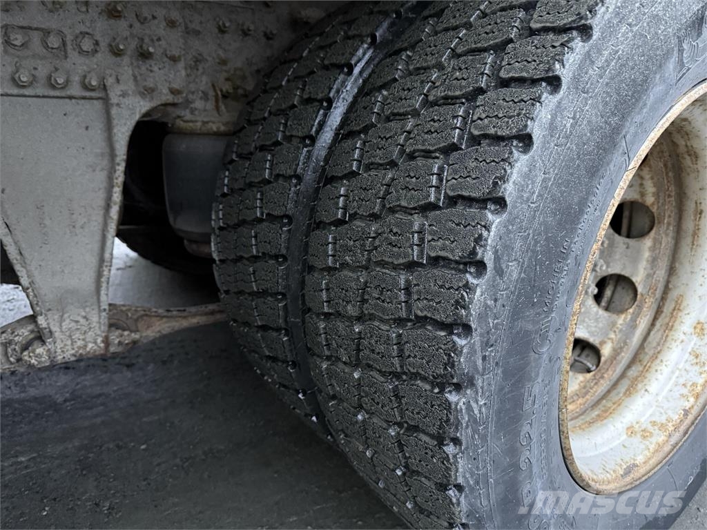 Volvo FM460 Temperature controlled trucks