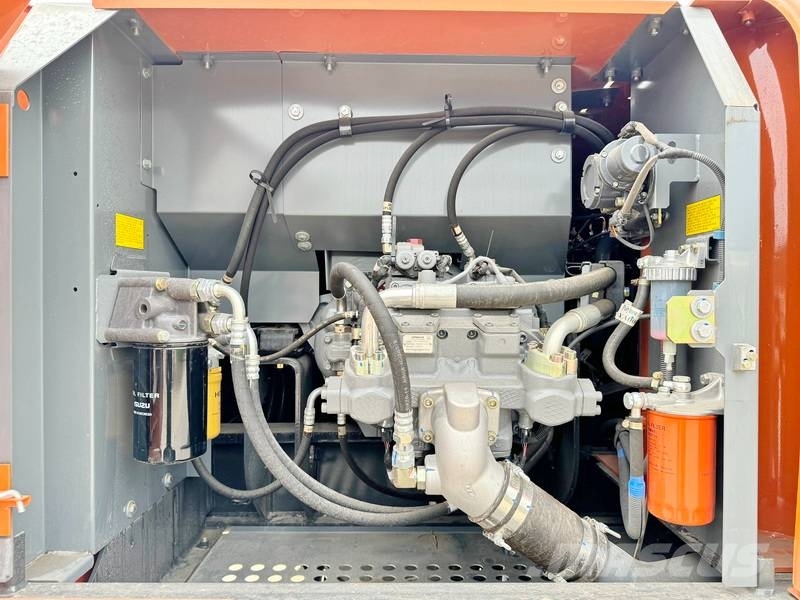 Hitachi ZX220LC-5G / ISUZU ENGINE 履带挖掘机
