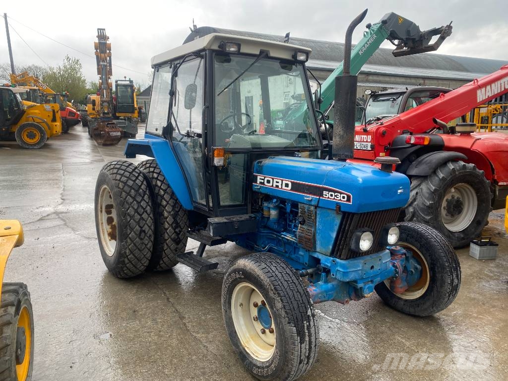 Ford 5030 جرارات مدمجة