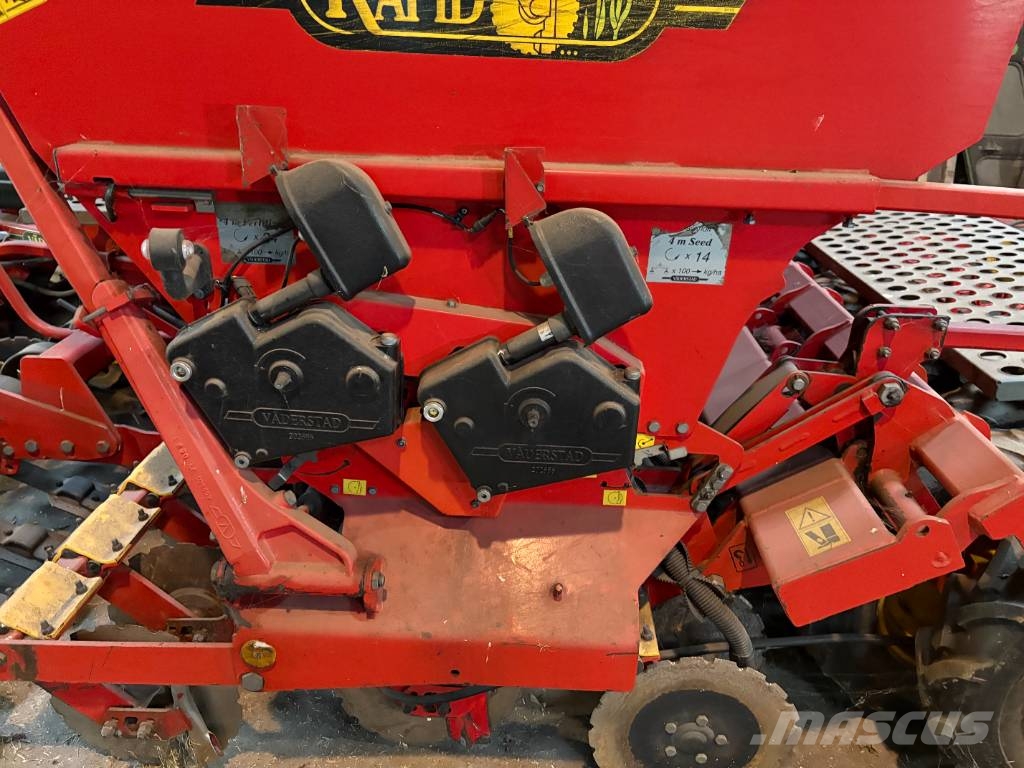 Väderstad Rapid400C Combination drills