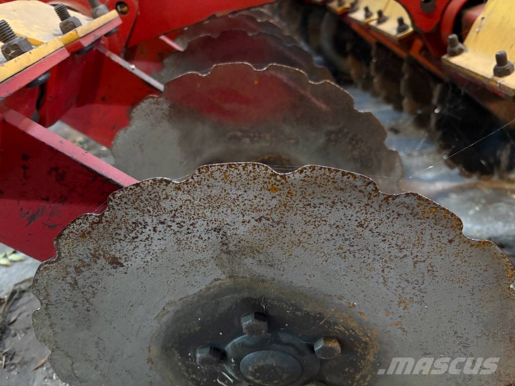 Väderstad Rapid400C Combination drills