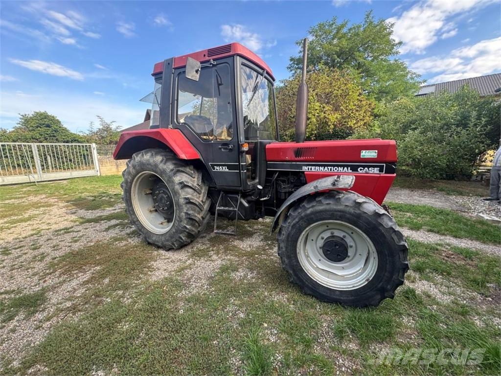 Case IH 745XL Allrad Tractoren