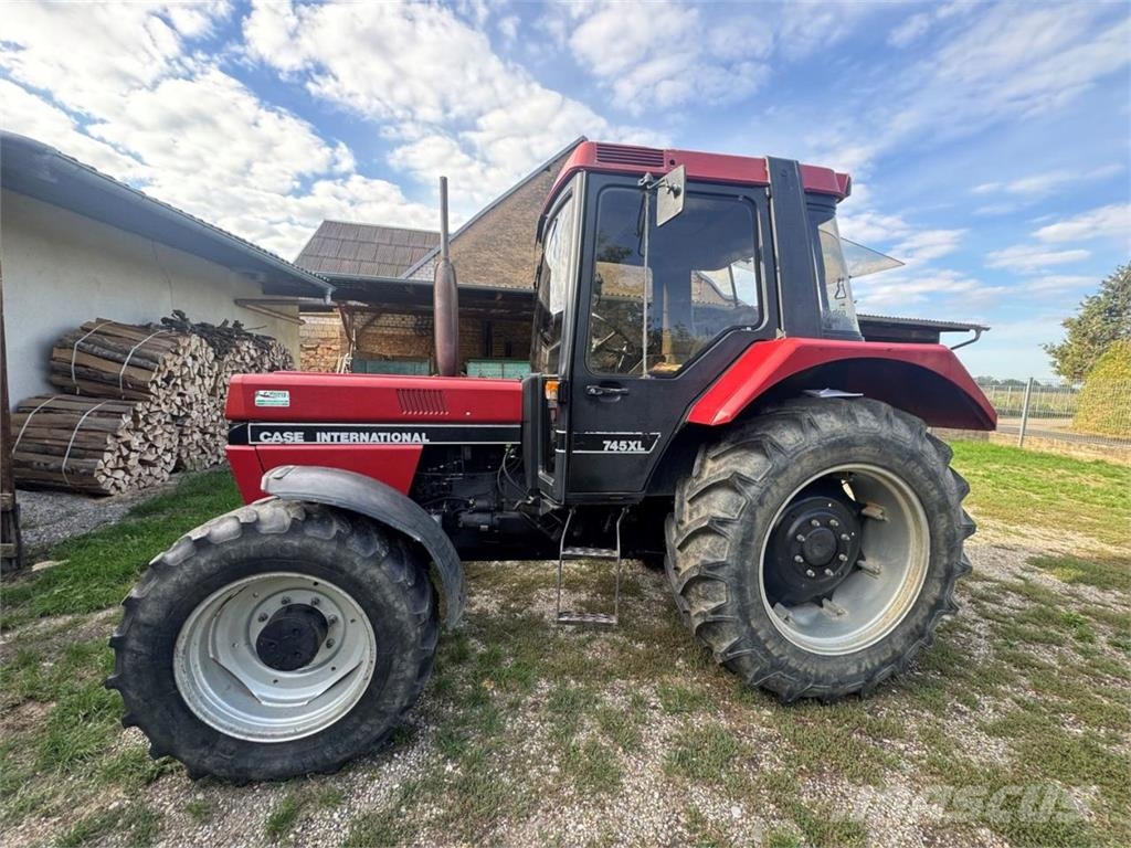 Case IH 745XL Allrad Tractoren