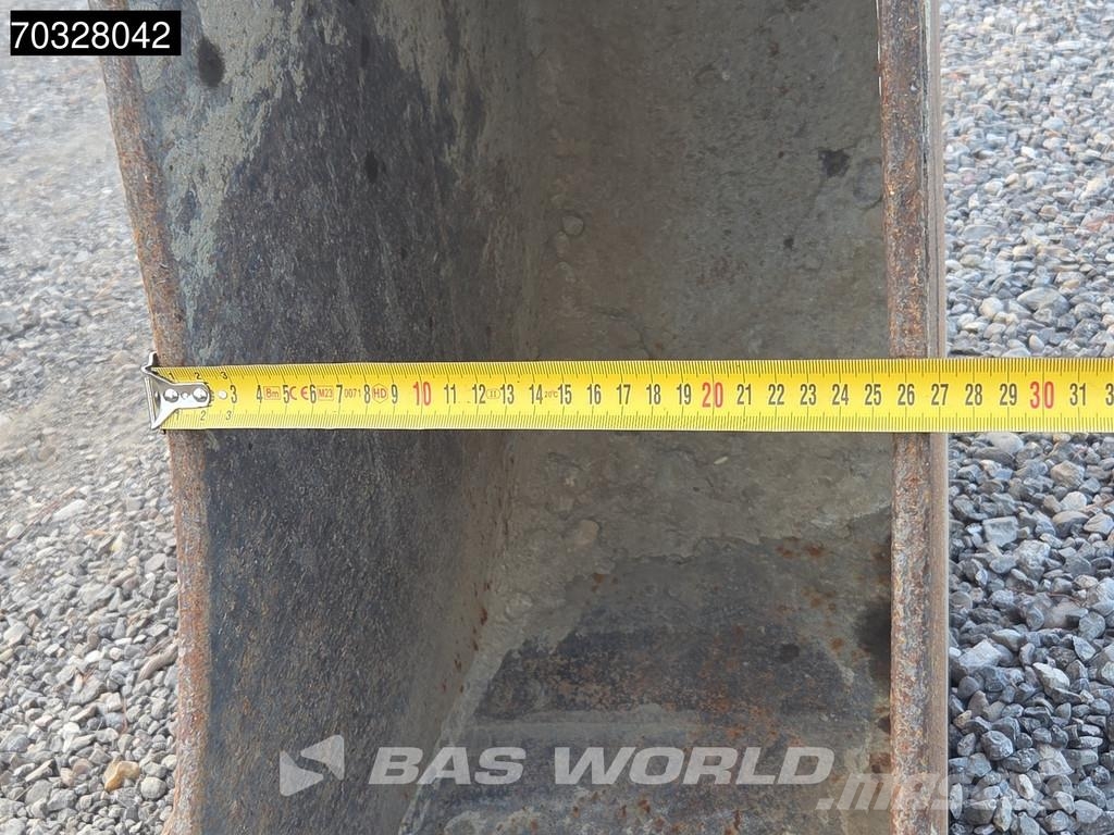 Komatsu PC80 MR- 5E0 A/C Mini kotrók < 7t