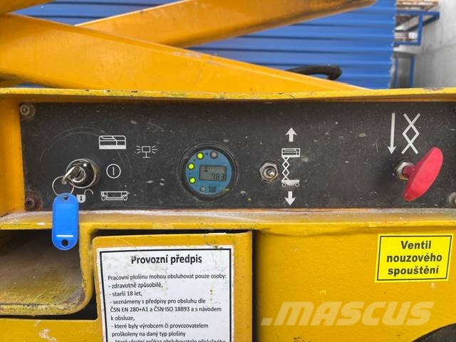 Haulotte Compact 14 رافعات مقصية الشكل