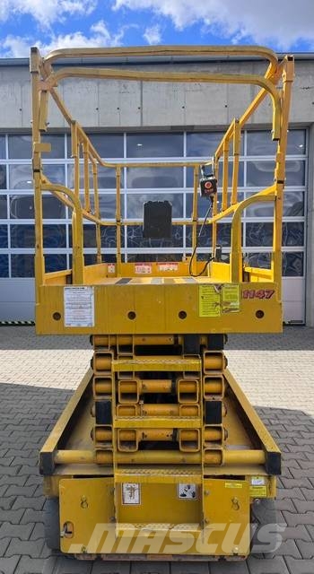 Haulotte Compact 14 رافعات مقصية الشكل