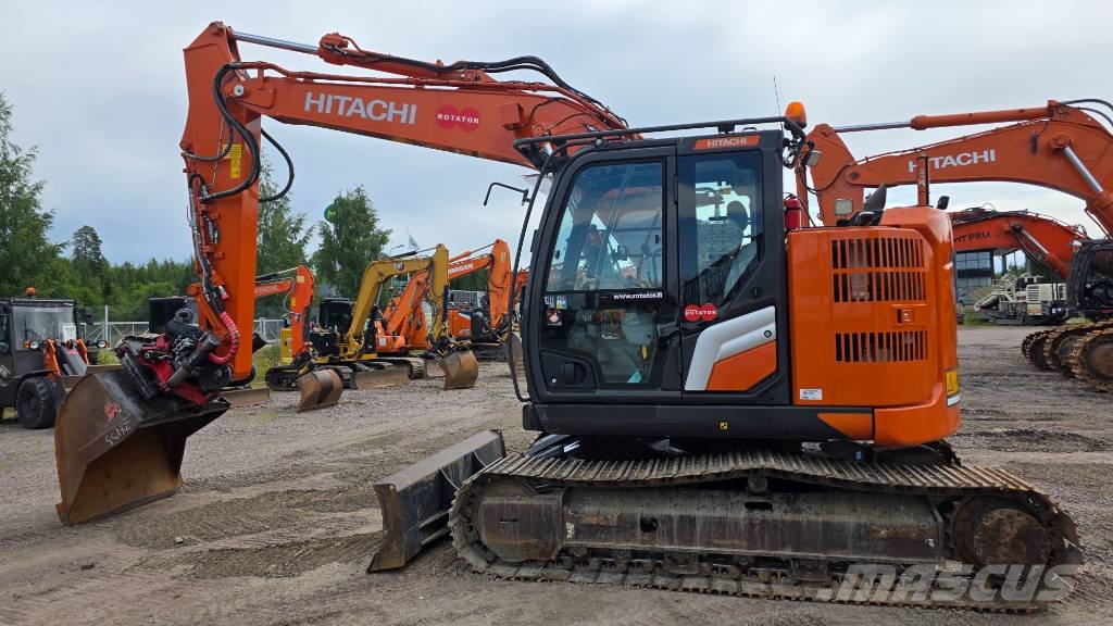 Hitachi ZX135US-7 حفارات زحافة