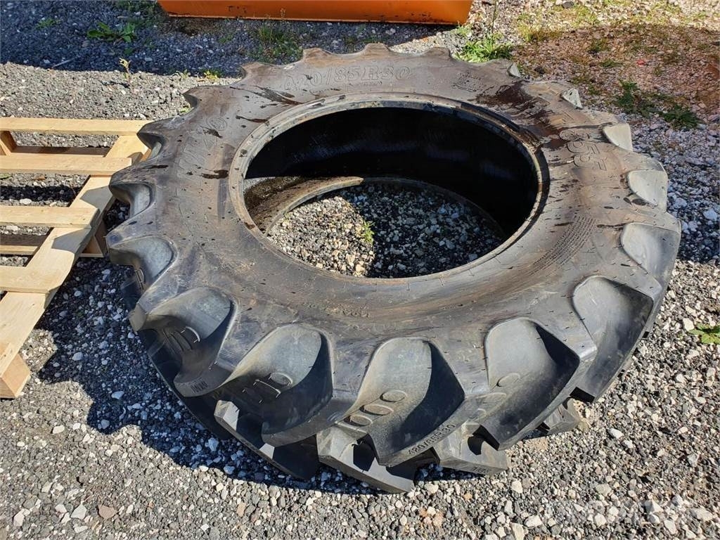 BKT 420/85R30 Tyres, wheels and rims