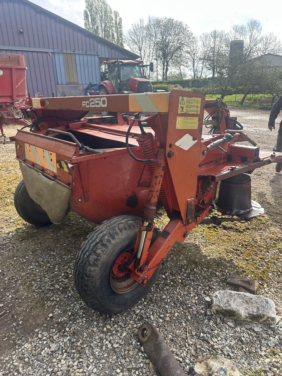 Kuhn FC250 جزازات