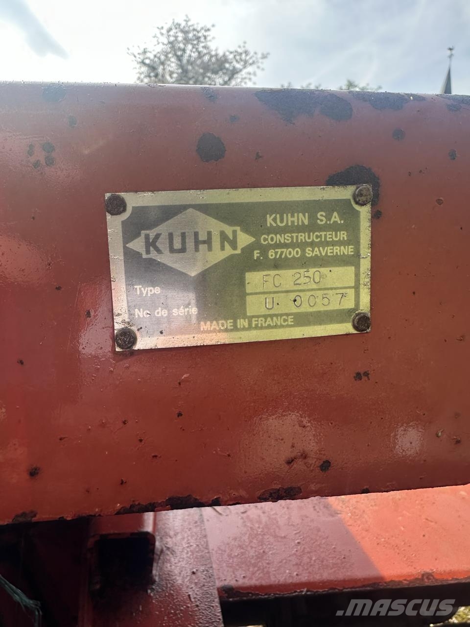 Kuhn FC250 جزازات