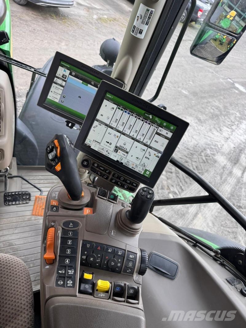 John Deere 6215R Trattori