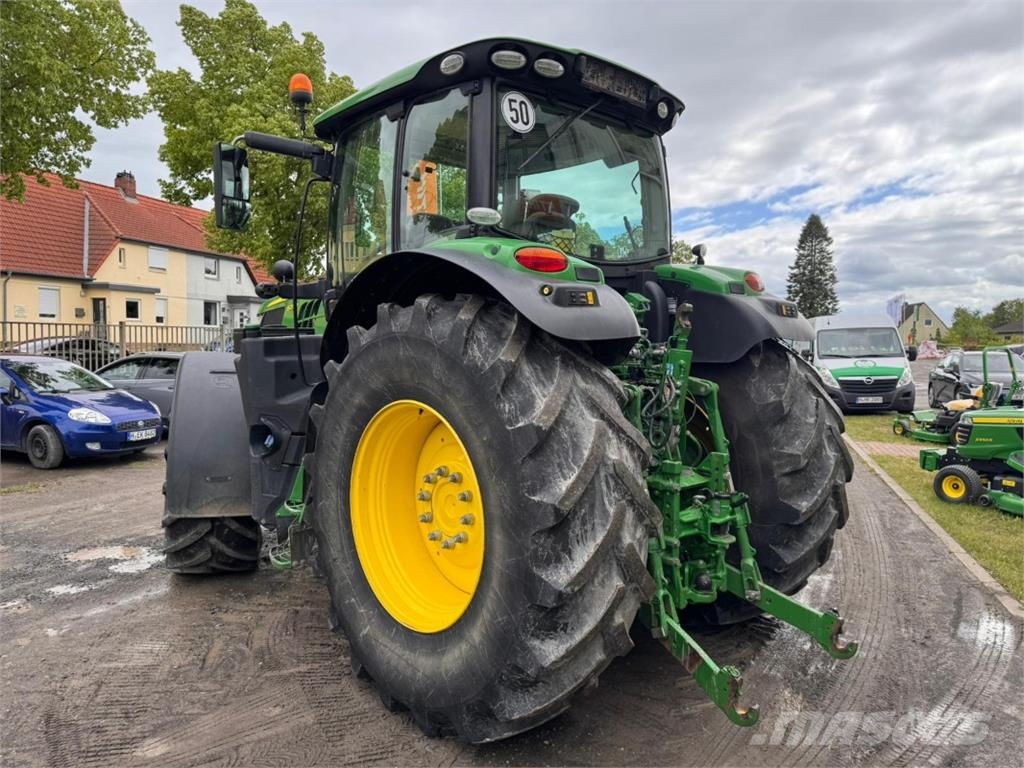 John Deere 6215R Trattori