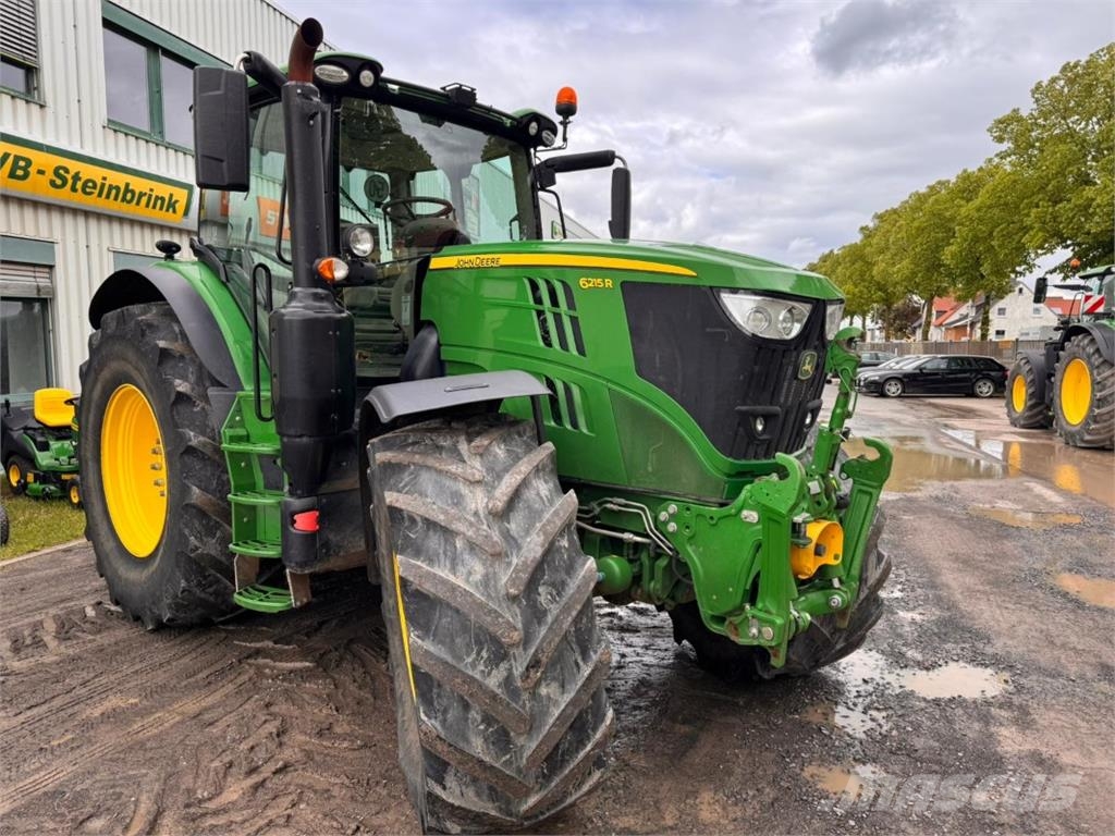 John Deere 6215R Trattori