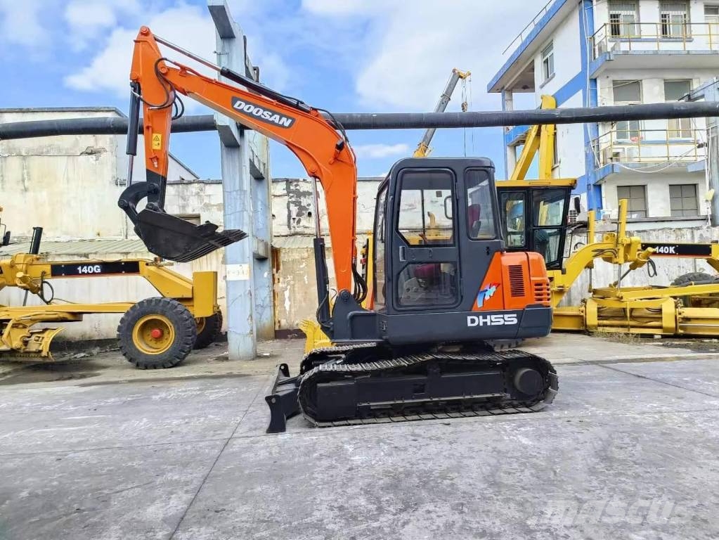 Doosan DH 55 Minigraafmachines < 7t