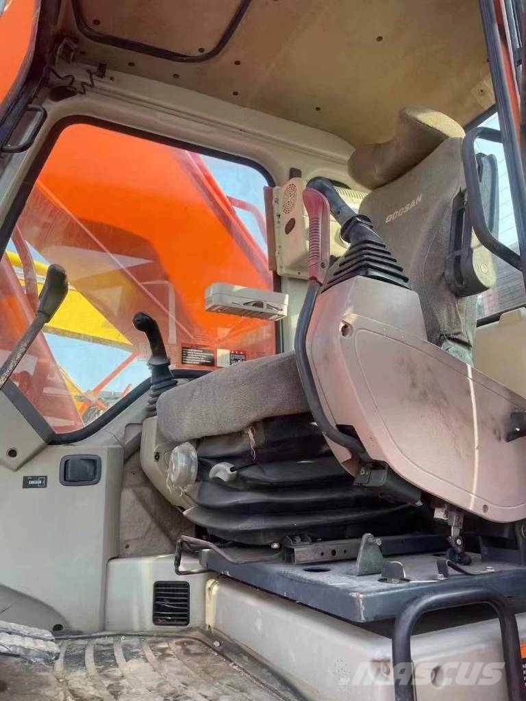 Doosan DH 300 LC-7 Excavadoras sobre orugas