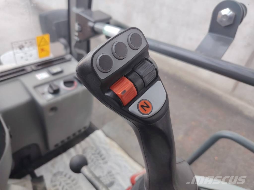 Kramer 8085 Arctic Power + Pyöräkuormaajat