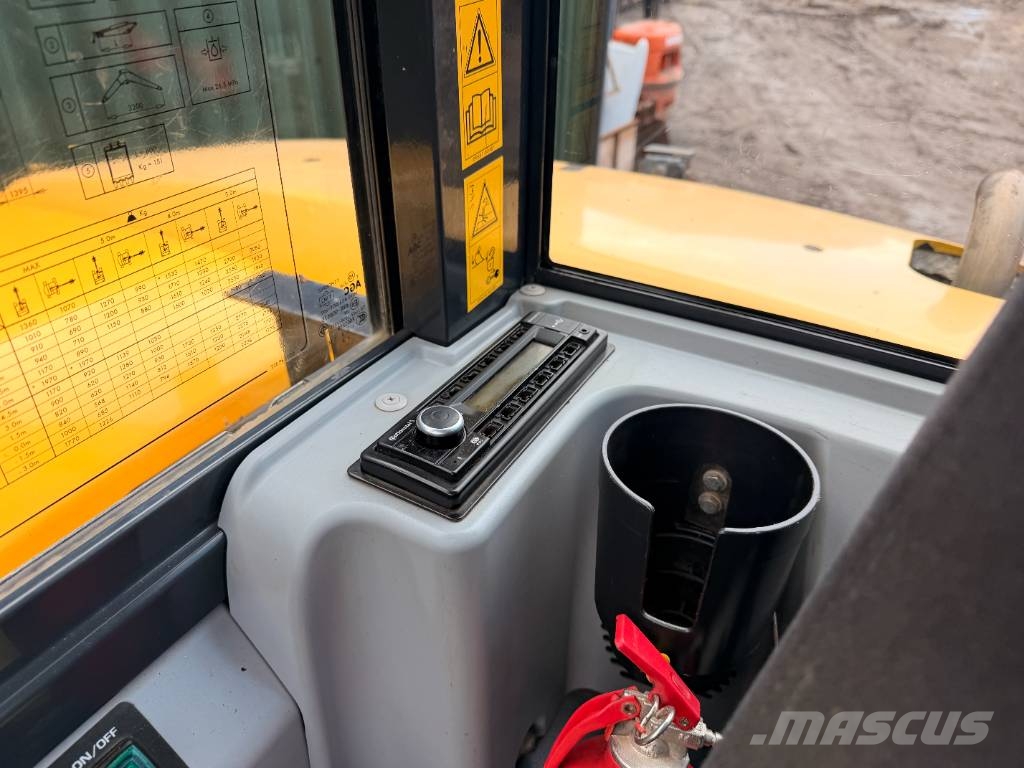 Komatsu PC 80 MR-5 8 Ton Excavator حفارات وسط 7 طن - 12 طن