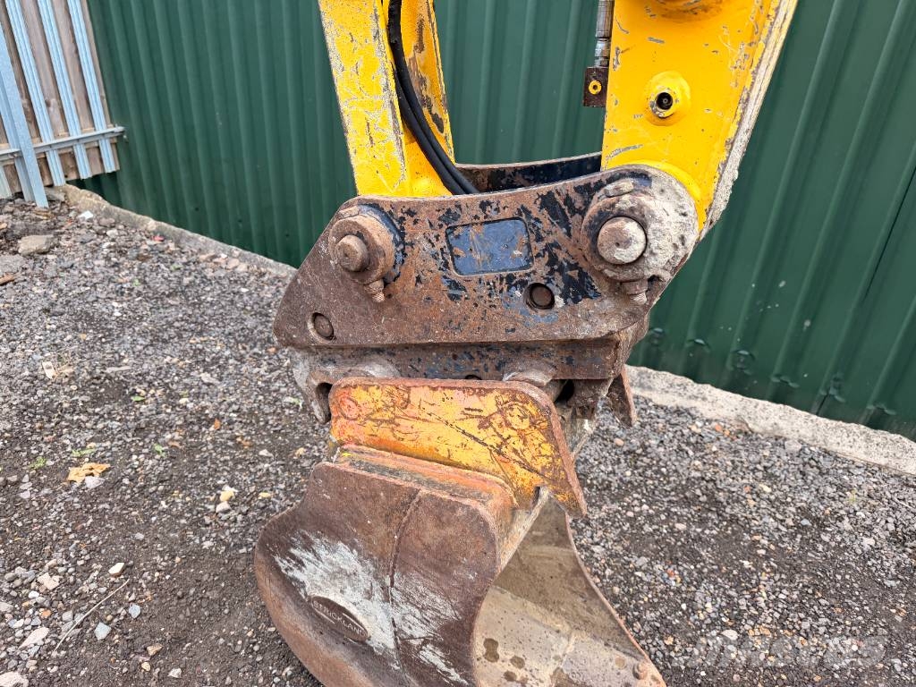 Komatsu PC 80 MR-5 8 Ton Excavator حفارات وسط 7 طن - 12 طن