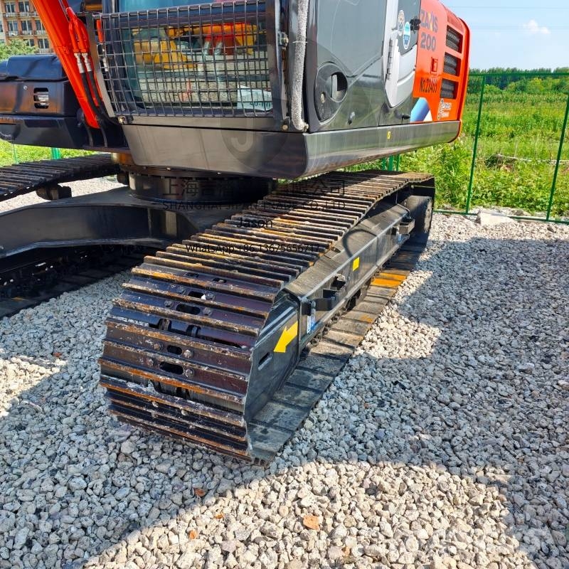 Hitachi ZX 200 Bageri guseničari