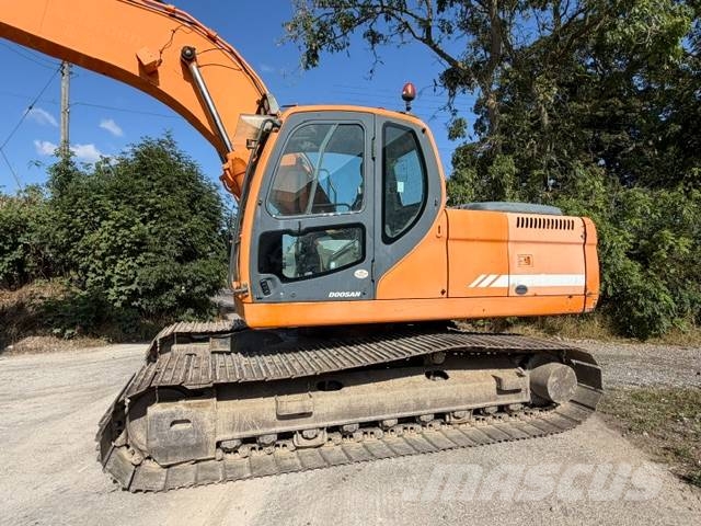 Doosan DX 225 LC Raupenbagger