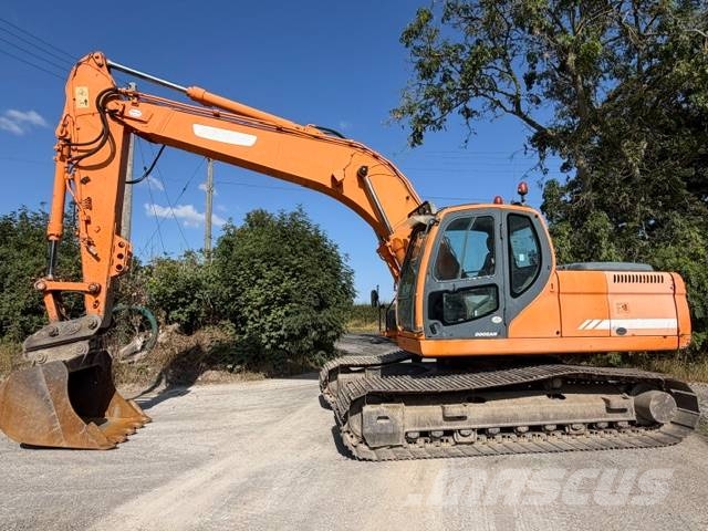 Doosan DX 225 LC Raupenbagger