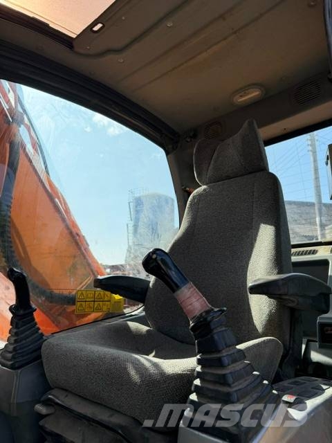 Doosan DX 225 LC Raupenbagger