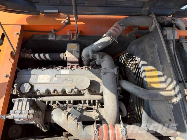 Doosan DX 225 LC Raupenbagger