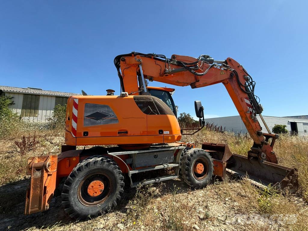 Liebherr 918 compact Lastik tekerli ekskavatörler