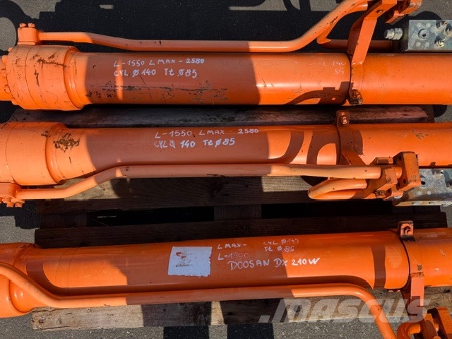 Doosan HYDRAULIC CYLINDER NEW Hidraulika