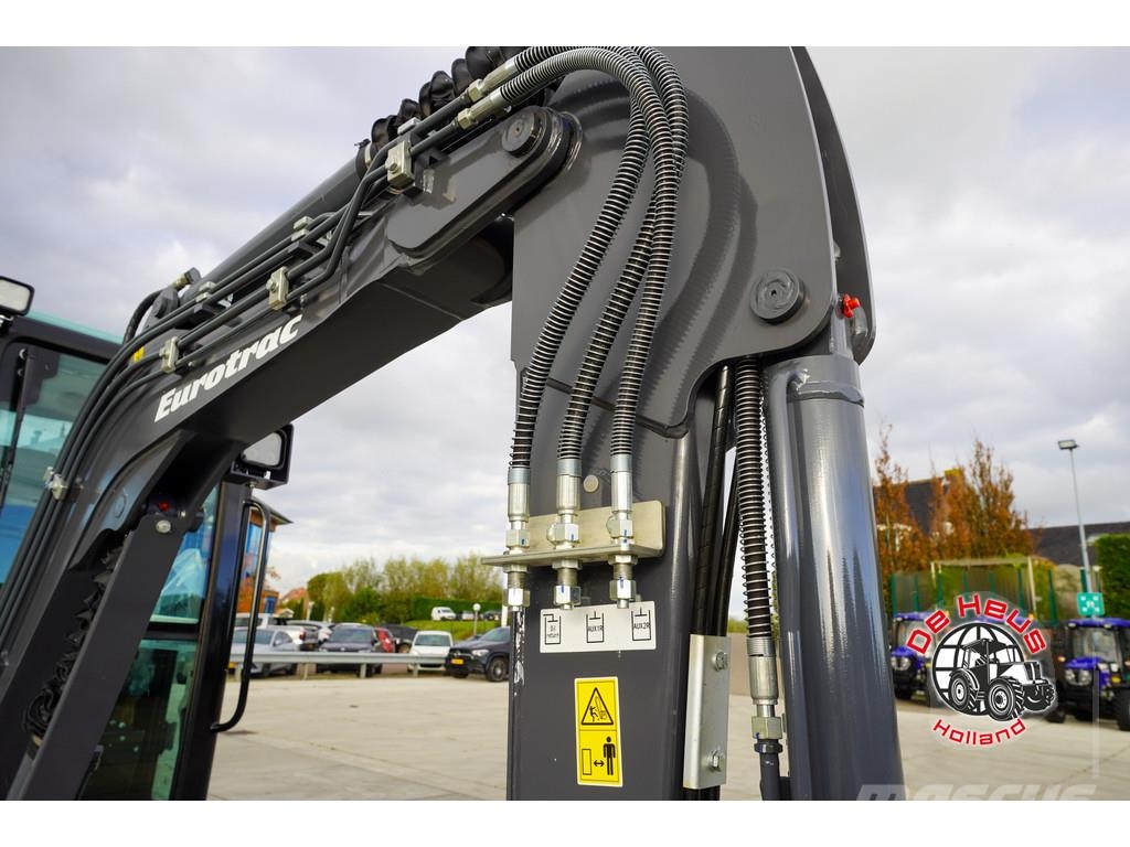 Eurotrac HE26SR حفارات خاصة