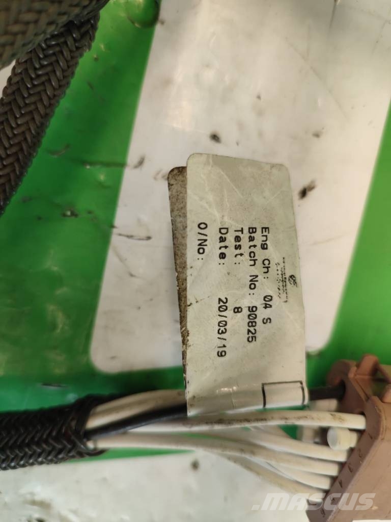 CAT 399-7804 CAT TH 336 Wtyczka Złącze Przewód Wiązka Sähkö ja elektroniikka
