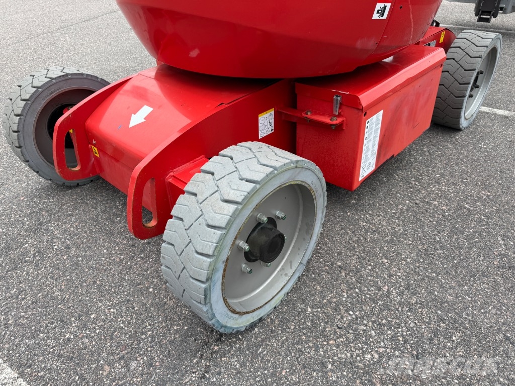 Manitou 150 AETJ Plataforma de trabajo articulada