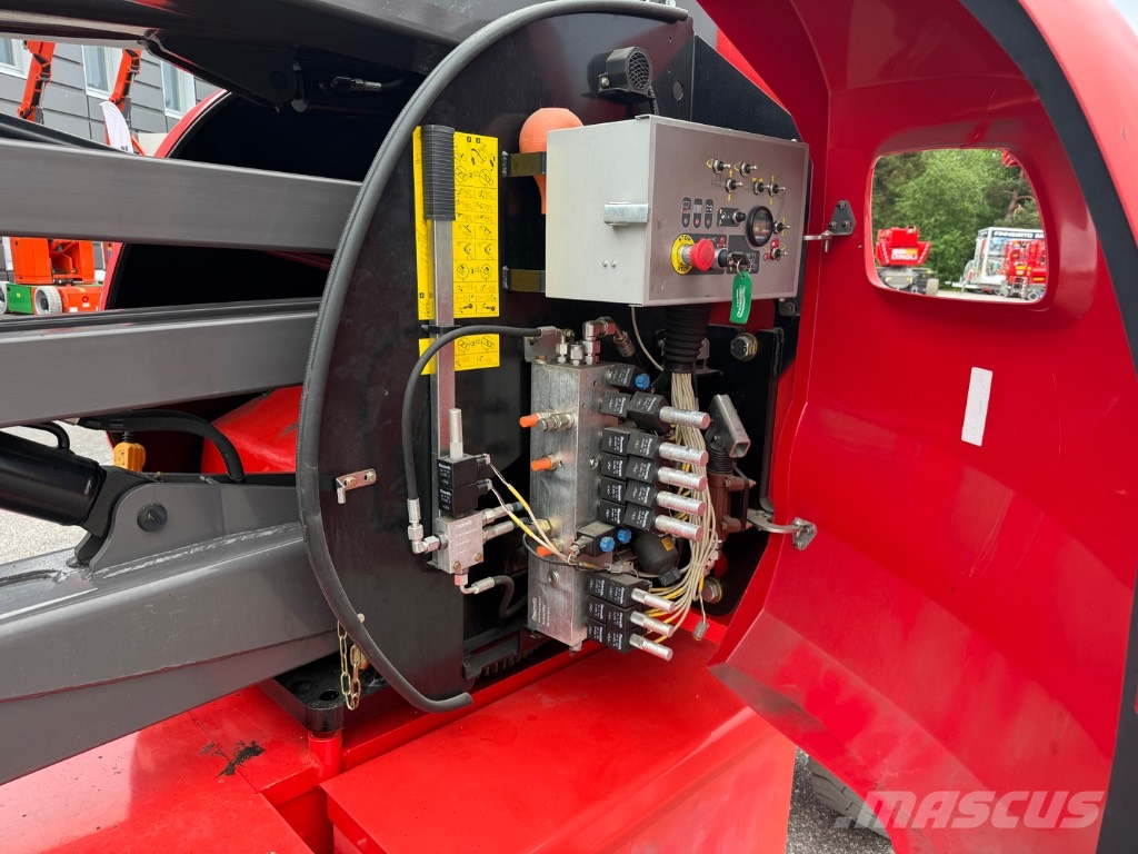 Manitou 150 AETJ Plataforma de trabajo articulada