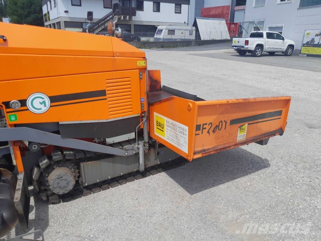 CM Asphalt Kleinfertiger F220T Asphalt splitting machines