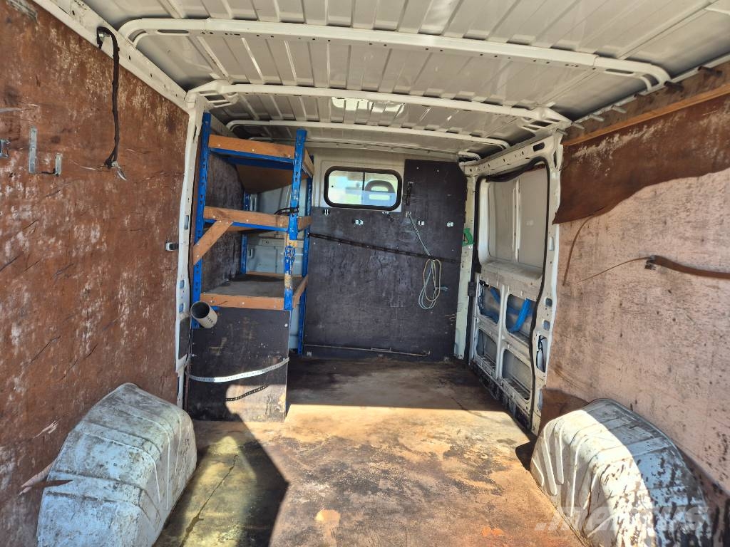Citroën Jumper 30 2,2 HDi 130 Box Furgonetas cerradas