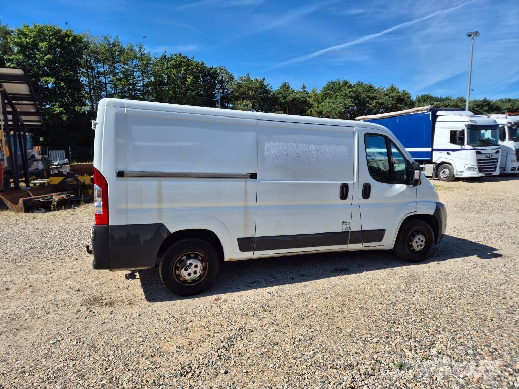 Citroën Jumper 30 2,2 HDi 130 Box Furgonetas cerradas