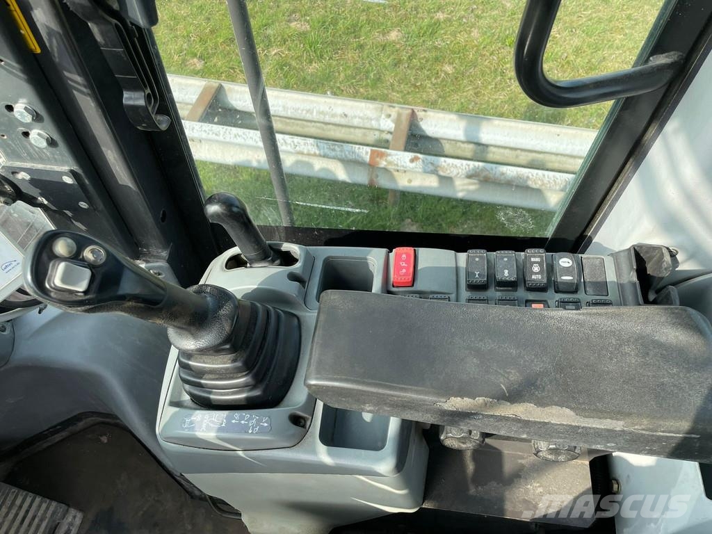 Hitachi ZW250-6 Wheel loaders