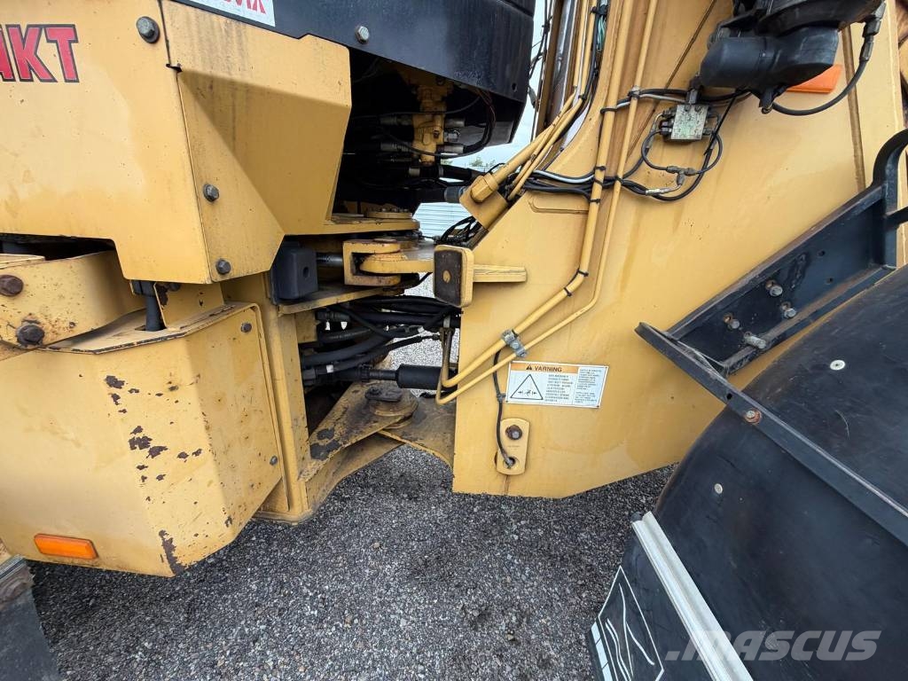 CAT 924G Kolesni nakladalci