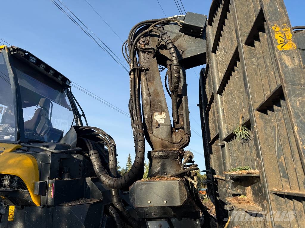 Ponsse BISON AF 8W Vyvážecí traktory