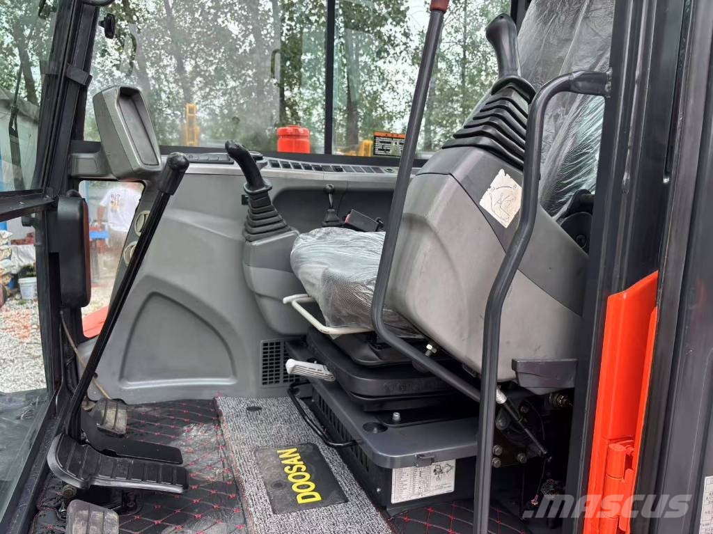 Doosan DX 60-9 C Mini bagri <7t